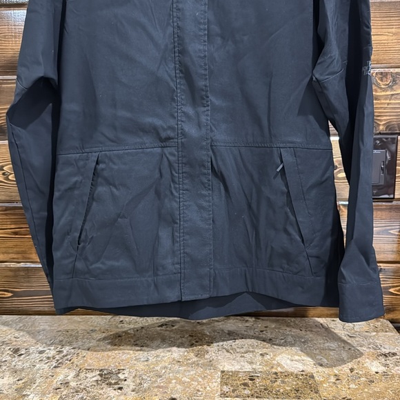 The North Face Women’s Jacket - Picture 3 of 12